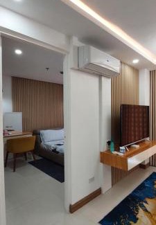 Pallocan Apartment | Condo Unit at One Pontefino Tower Unit 706