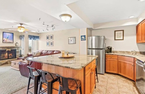 Stratton Mountain Condo | Condo-Walk to Stratton Village-Summer activities