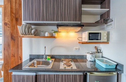 Cebu Condo | Condo WIFI up to 100mbps Infinity Pool