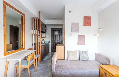 Cebu Condo | Condo WIFI up to 100mbps Infinity Pool