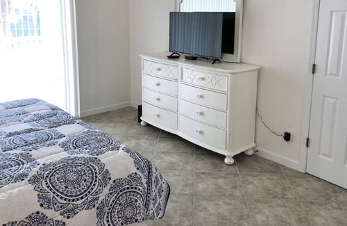 Naples Condo | Condo with Lake View ! Great Community Pool !