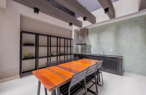 Vila Buarque House | Condominium with pool next to Buenos Aires Park
