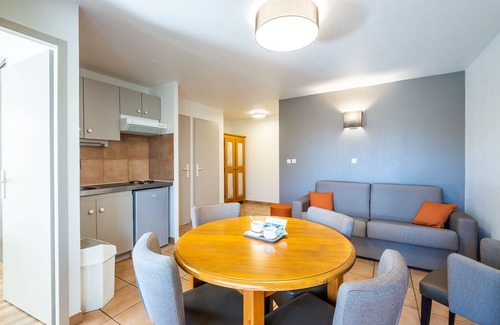 Lons-le-Saunier Condo | Confortable T2 | À 800m du centre ville !