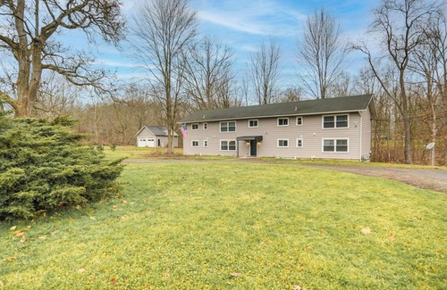 Conneaut Lake Apartment | Conneaut Lake Apartment < 1 Mi to Waterfront!