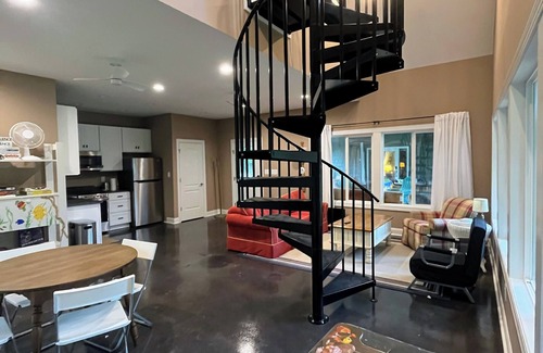 Leasburg House | CONNECT & RETREAT at Hyco Hangout!