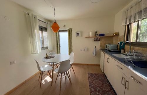 Amirim Apartment | Connected Guest House