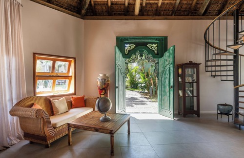 Trou aux Biches Hotel | Constance Sakoa Boutik