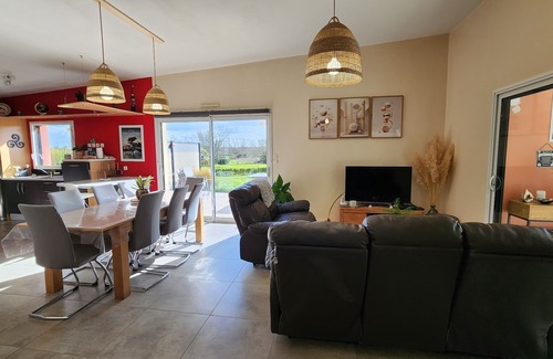 Brignogan-Plage Villa | Contemporary single storey villa with indoor pool, 150m from the beach