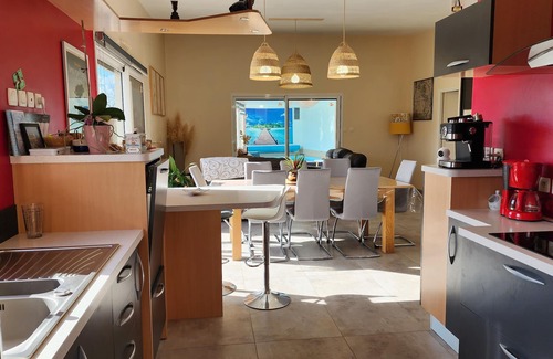Brignogan-Plage Villa | Contemporary single storey villa with indoor pool, 150m from the beach