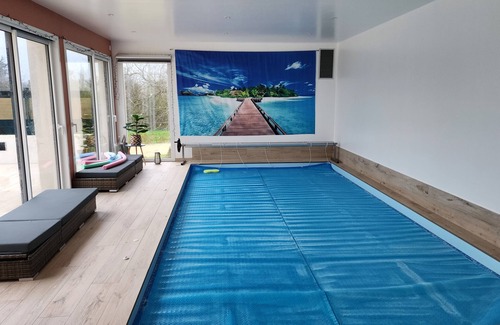 Brignogan-Plage Villa | Contemporary single storey villa with indoor pool, 150m from the beach