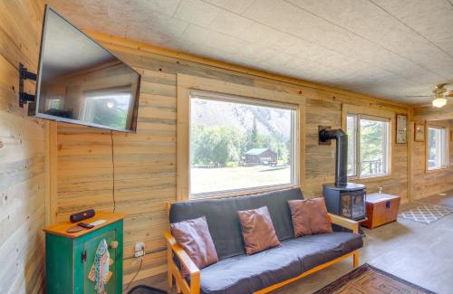 McLeod House | Contact Mountain Hideaway with Views and Porches!
