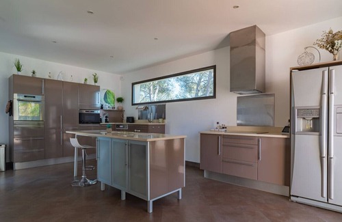 Saint-Gely-du-Fesc House | Contemporary Villa with infinity pool