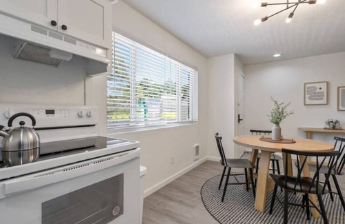 Richland Apartment | Contemporary 1 BR APT - 5 min walk to River