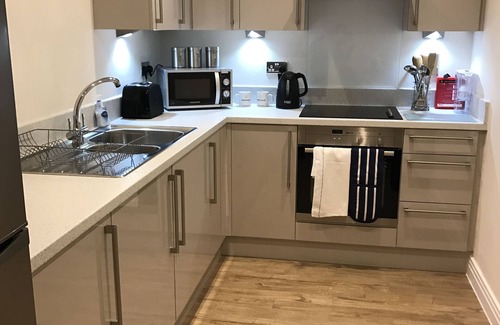 Stevenage Apartment | Contemporary 2 Bedroom in the heart of Stevenage - Fully Furnished