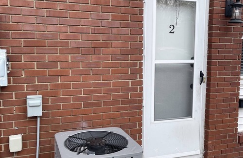 Normal House | Contemporary 2bd 1.5ba Townhouse