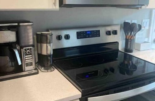 South Orange House | Contemporary 3bedroom home with modern amenities located in the heart of Orlando