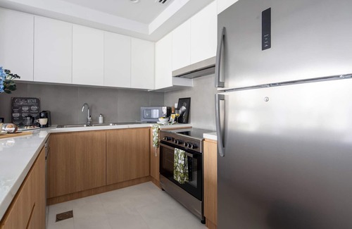 Dubai Villa | Contemporary 3BR Maid's Room Villa w Backyard!