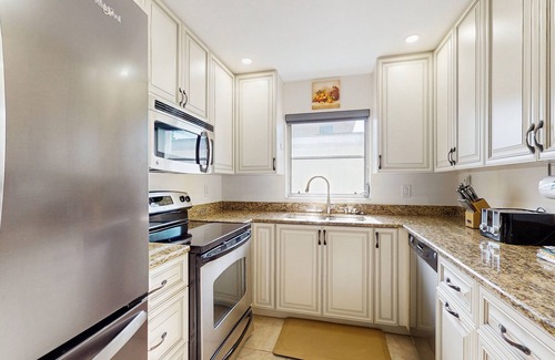 Naples Park House | Contemporary and cozy home with heated pool, central location, close to beaches