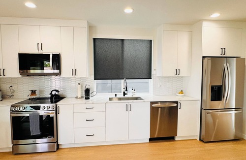 Greenwood House | Contemporary brand new 2-bedroom house in Greenwood area, Seattle with WiFi, AC