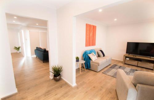 Seymour House | Contemporary ‘Esprit’ with river reserve access