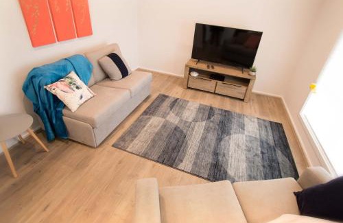 Seymour House | Contemporary ‘Esprit’ with river reserve access