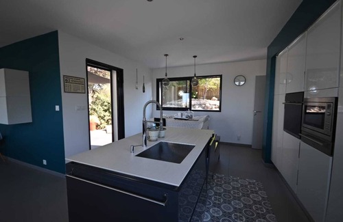 Villarzel-Cabardes Villa | Contemporary villa with breathtaking views