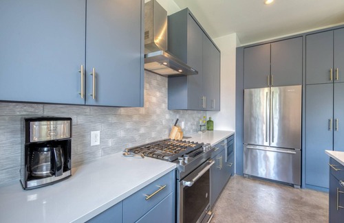 Galindo House | Contemporary Home Centrally Located Near Soco & DT