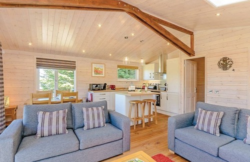 Ashover Ski Chalet | Contemporary lodge with stunning countryside views.