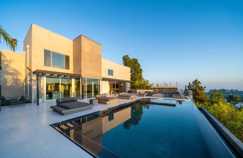 Hollywood Hills West Villa | Contemporary Modern Villa with Hills Views