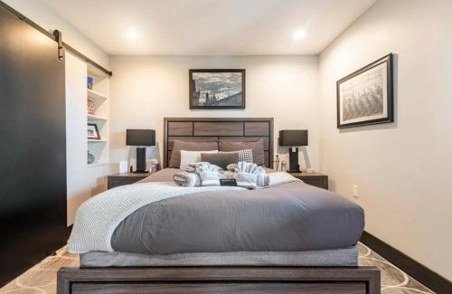 Sunset Cliffs Apartment | Contemporary Ocean Sunset Views with Firepit Pt Loma close to PLNU