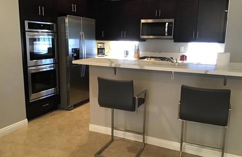 Indio House | Contemporary Style Home for Golf Lovers & Sun Seekers