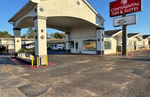 Nacogdoches Hotel | Continental Inn and Suites Nacogdoches TX SFA University Downtown