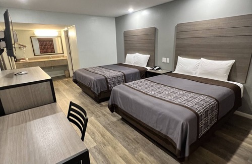 Nacogdoches Hotel | Continental Inn & Suites Nacogdoches TX/SFA University/Downtown