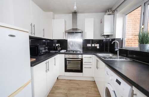 Bradley Stoke Apartment | Contractor’s Haven in Patchway