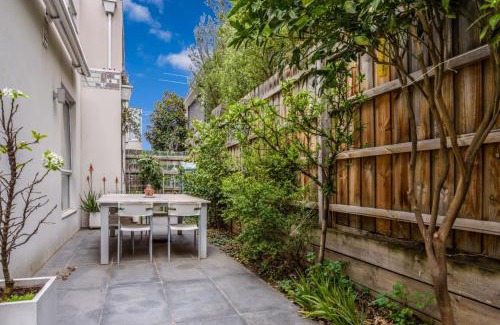Carnegie House | Convenience and Comfort in Carnegie
