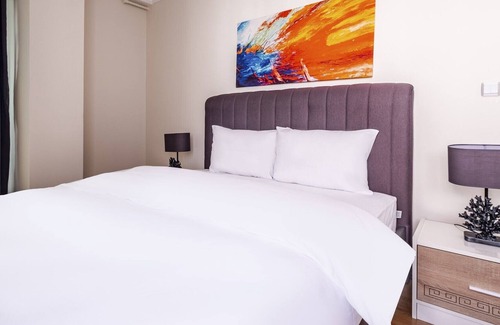 Maltepe Apartment | Convenient Flat w Balcony 7 min to IKEA
