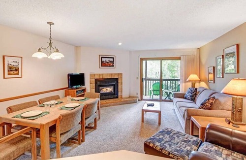 Rendezvous Condo | Convenient Location with Bus to Slope
