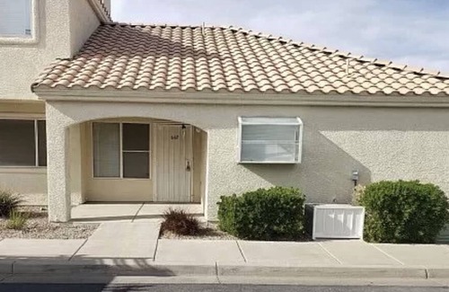 Black Mountain Condo | Convenient property located within minutes of many famous Las Vegas attractions