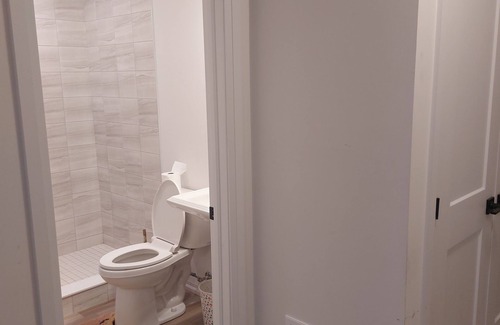County of Brant Apartment | Convenient room for a peaceful stay in Paris