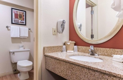 SeaTac House | Convenient Seattle Airport Accommodation! Relaxing Stay | Free Airport Shuttle