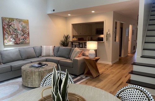 Wilmington House | Convenient to Beach, restaurants, shopping and much more!