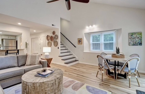 Wilmington House | Convenient to Beach, restaurants, shopping and much more!