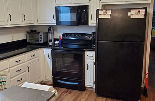 Tuscaloosa House | Conveniently Located 2B/2BA Very Close to University of Alabama Campus