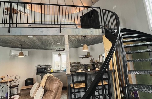 Bluffton House | Converted grain bin/silo guest house right on the Katy Trail.