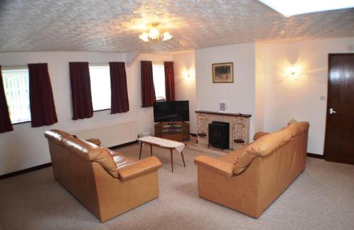 Trefor House | Converted Outbuildings - Penlon Cottage