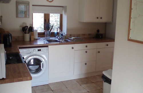 Hastings Cottage | Converted stable in secluded rural setting.