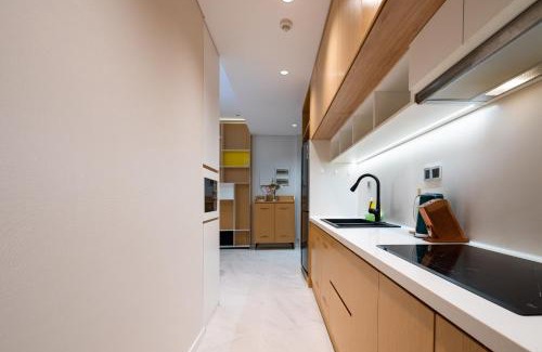 Phu My Hung Apartment | Convinia Luxury The Peak Midtown -Free Airport Pick Up