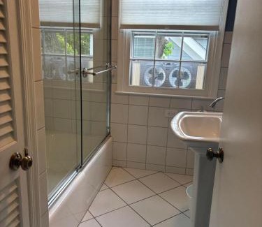 The Pines House | Cookman street 10