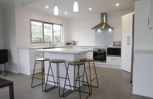 Cooks Beach House | Cooks Estuary Escape - Waterfront at your doorstep