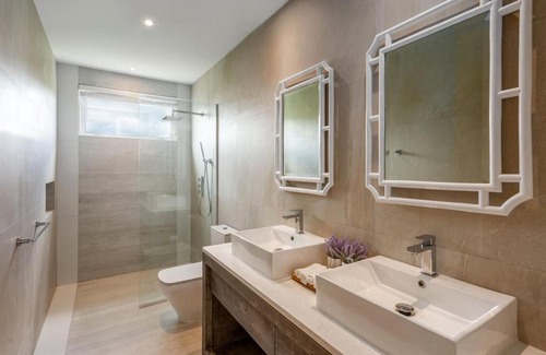 Deanes Villa | Cool Breeze by Blue Sky Luxury